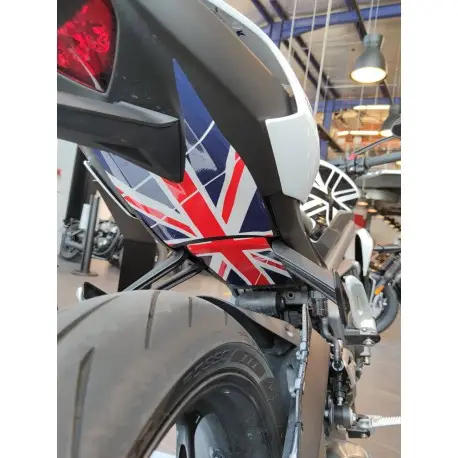 Prix Choc Kit déco passage de roue UK TriumphStreet Triple 765 2017-2024
